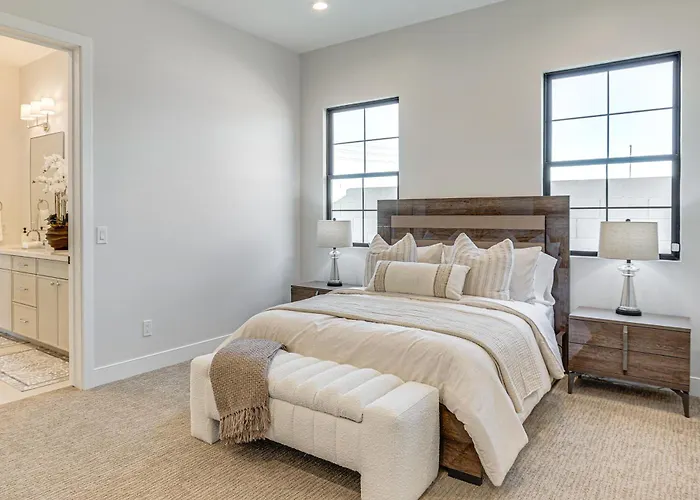 Upscale Oasis! Luxe Chandler Gem W/ Patio