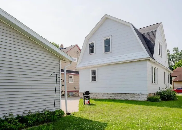 3 Bedroom Family Home - University Of Oshkosh