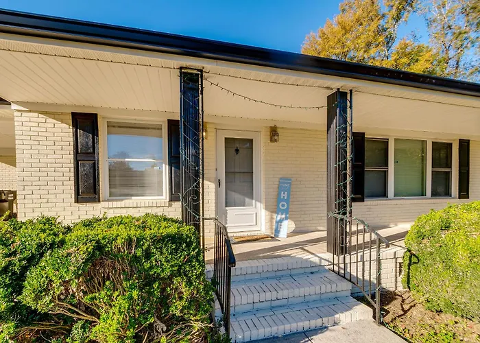 Golf & Hike: Family Home 8 Mi To Downtown Clayton