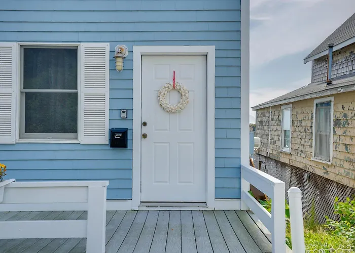 Steps To Nantasket Beach: Waterfront Gem W/ Patio!