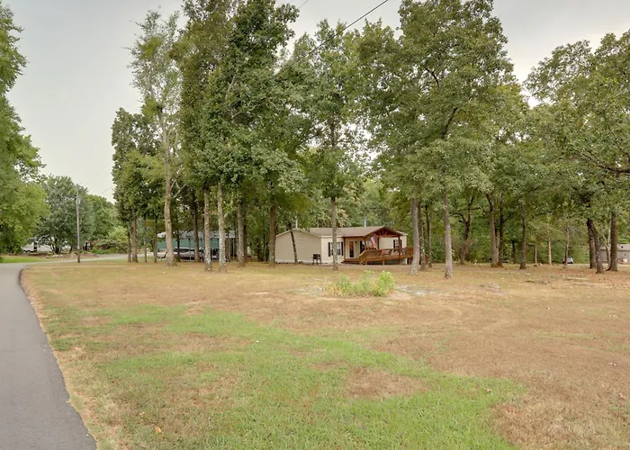 Greers Ferry Lake Access: Cabin W/ Boat Slip!