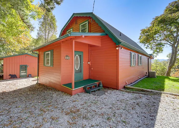 Million-Dollar Mtn Views: Cozy Home In Franklin!