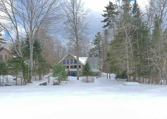 6 Mi To Ski Slopes: 'Oak View' Lakefront Home!