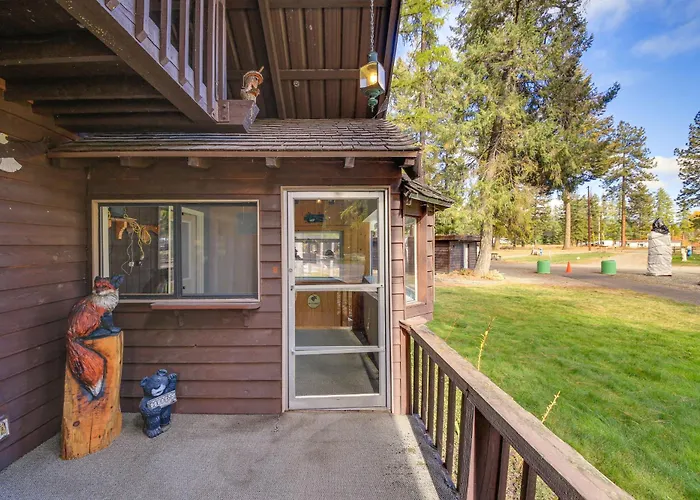 1 Mi To Dtwn Libby: Peaceful Home W/ Creek Access!