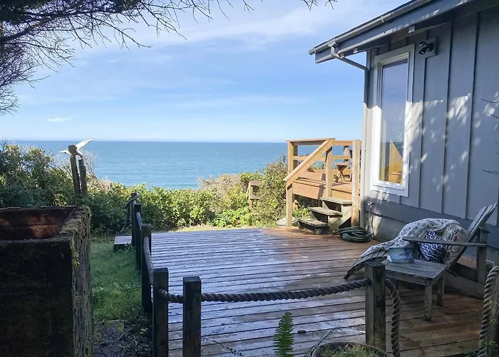 Ocean Front A Frame With Spectacular Views! Dog Friendly! Fireplace!