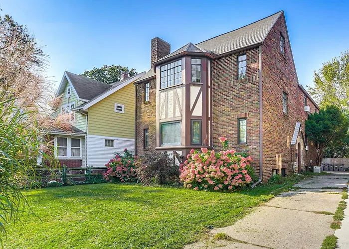Striking Tudor Revival In Five Points District!