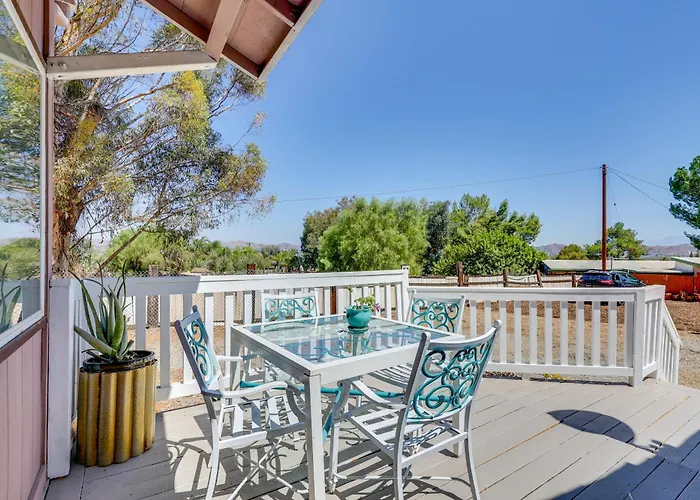 Lake Elsinore Apt 4 Mi To Water: Pets Welcome!