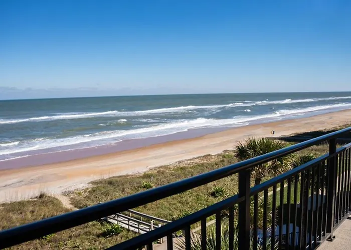 Beachfront Luxury With Spectacular Ocean Views!