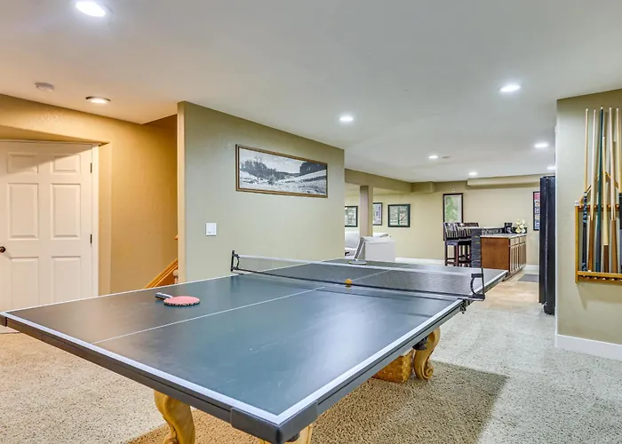 Game Room, Home Gym & Deck: Littleton Apartment