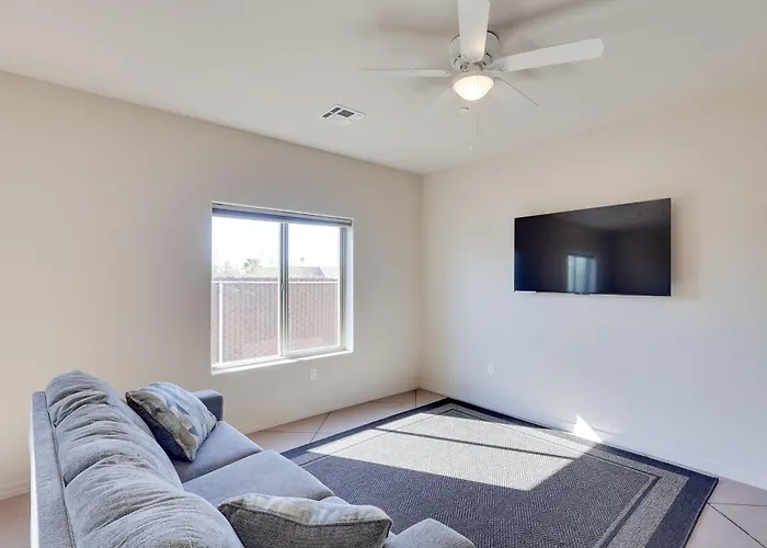 Golf, Hike & Boat! Bright Lake Havasu City Apt