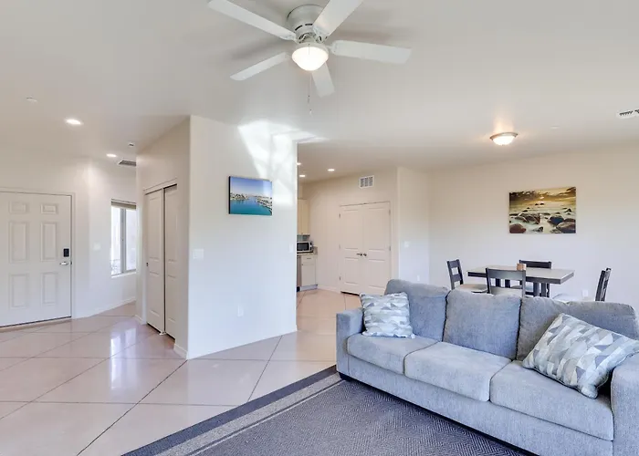 Golf, Hike & Boat! Bright Lake Havasu City Apt