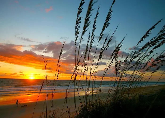 Beachfront Luxury With Spectacular Ocean Views!