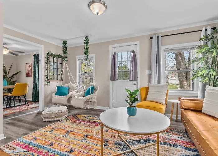 Cozy Oshkosh Home Minutes From Uw, Eaa & Downtown