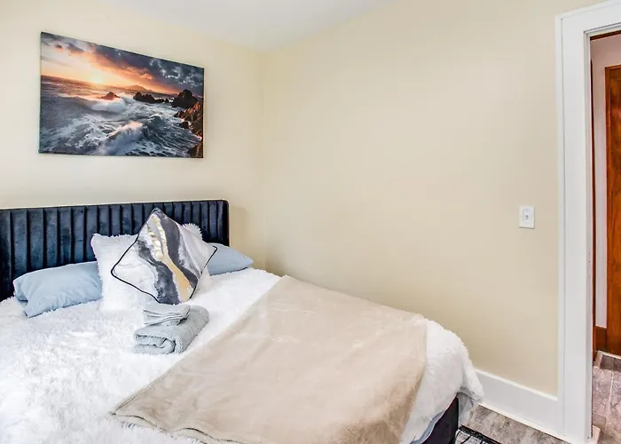 New 3 Bedroom Home By, Uofr, Rit, Strong, Airport
