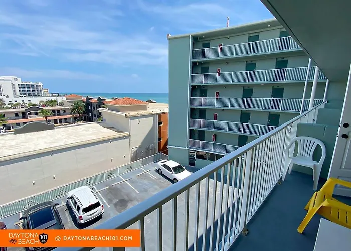 Salty Air, Happy Vibes! Daytona Brighthappy Studio