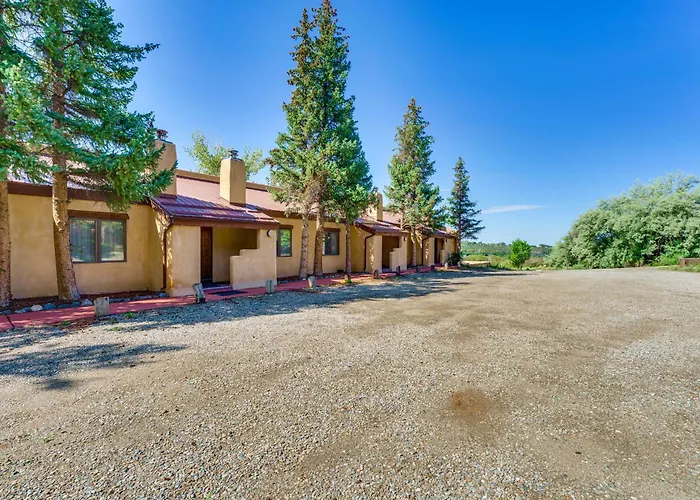 8 Mi To Taos Ski Valley! Peaceful Mtn-View Condo