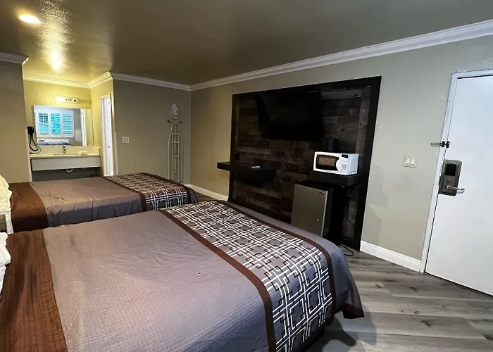 New American Inn & Suites