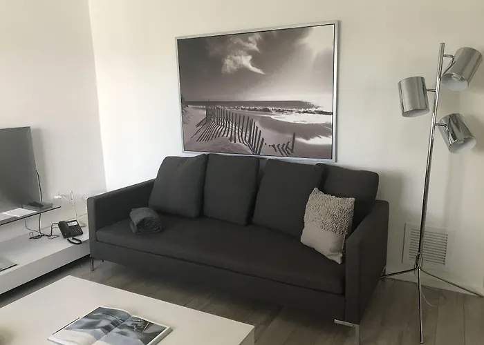 Beach Haus Key Biscayne Contemporary Apartments