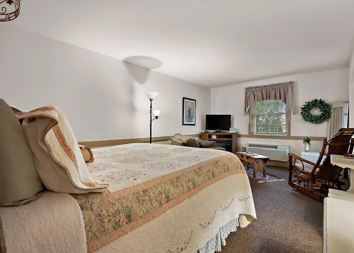Country Living Inn