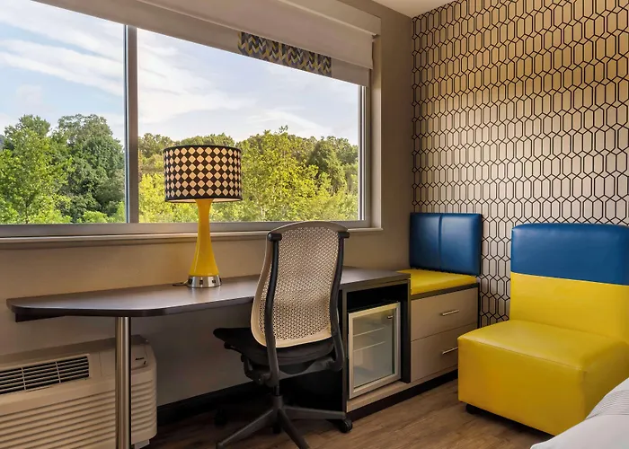 Glo Hotel Asheville-Blue Ridge Parkway