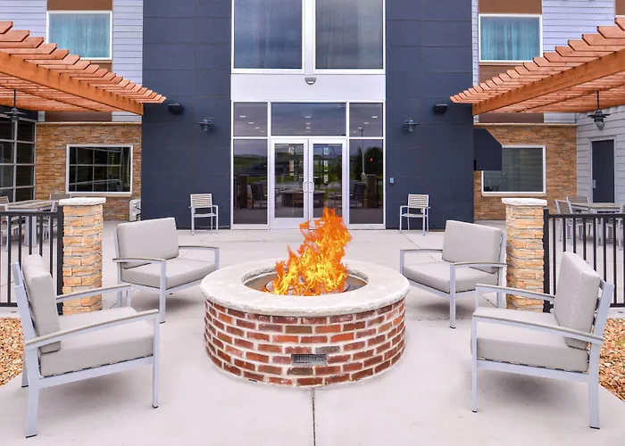 Country Inn & Suites By Radisson, Ft Atkinson, Wi