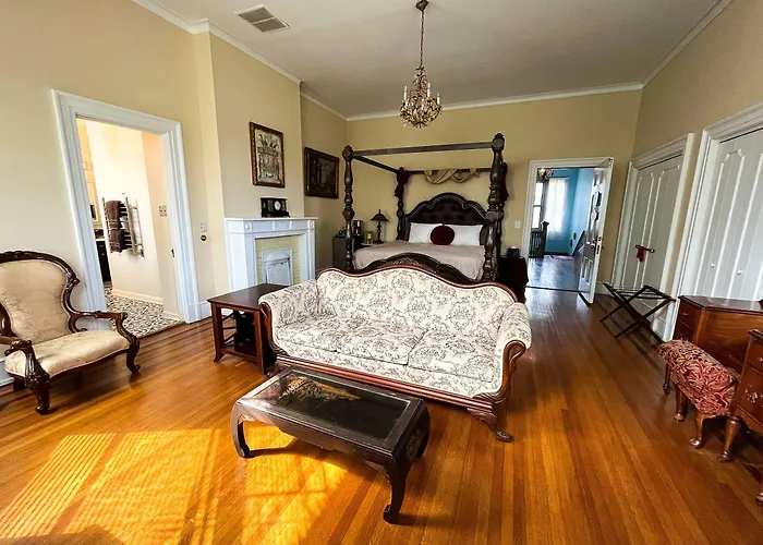 1912 Bed And Breakfast