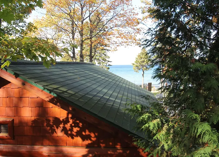 Mackinac Lake Trail Motel