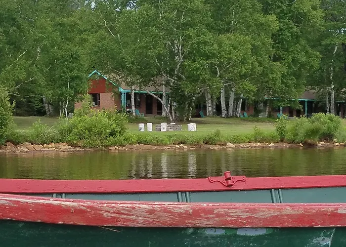 Historic Birch Lodge And Motel