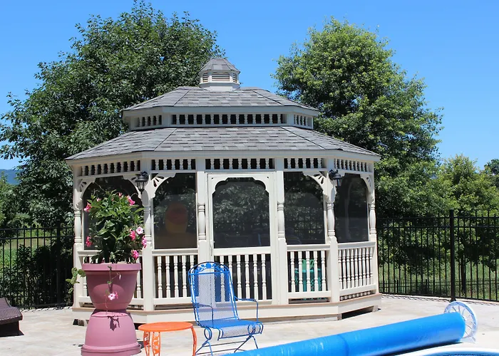 Carriage Stop Bed & Breakfast