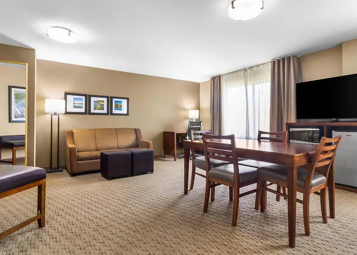 Comfort Suites
