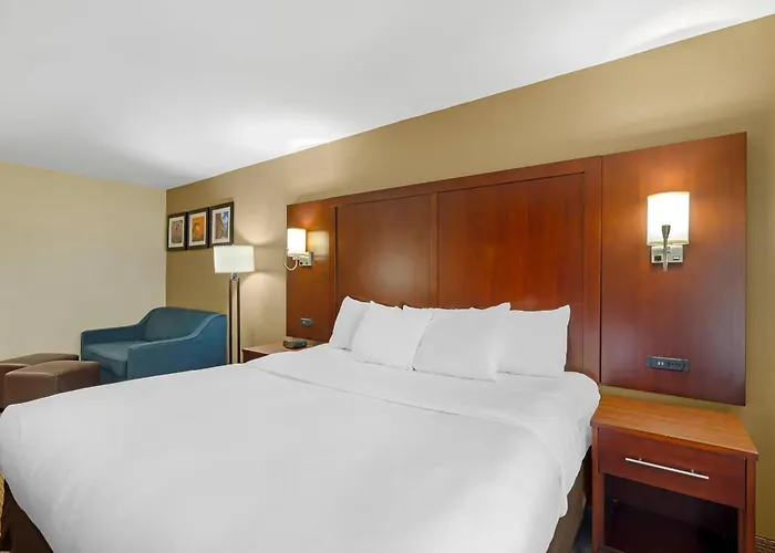 Comfort Suites Savannah Gateway I-95