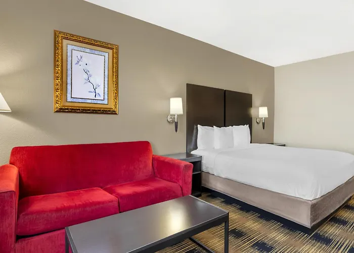 Best Western Plus Heritage Inn Houston