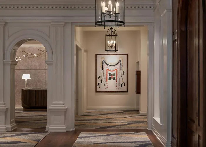 Moana Surfrider, A Westin Resort & Spa, Waikiki Beach