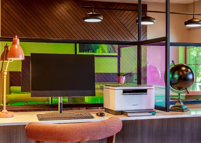 Holiday Inn & Suites Boston Peabody By Ihg