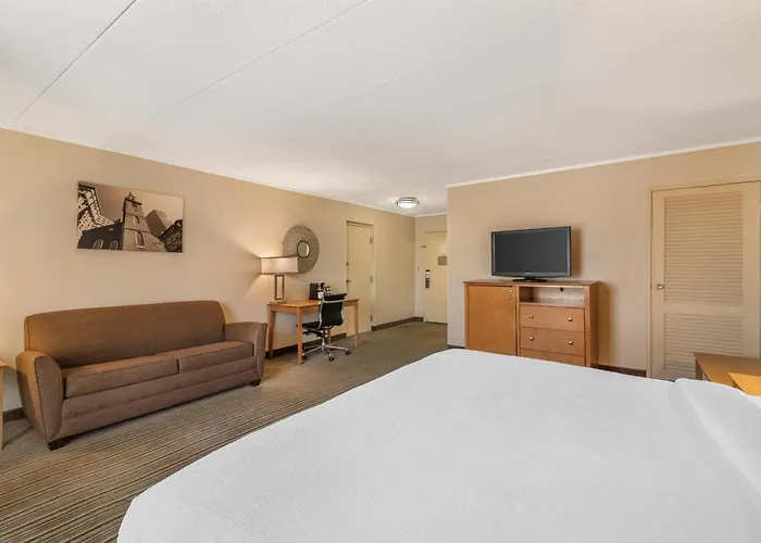 Best Western Plus Waltham Boston