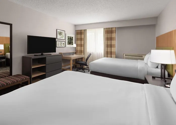 Wingate By Wyndham Lincoln Airport East I-80