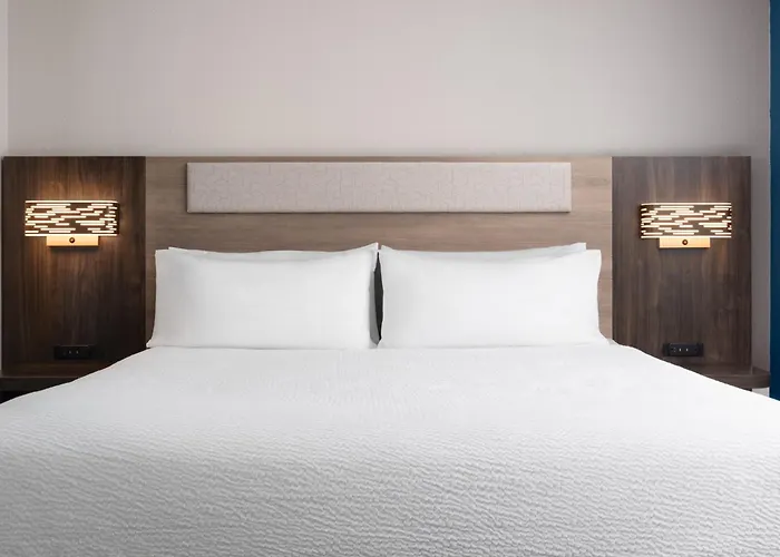 Holiday Inn Express Hotel & Suites Chaffee - Jacksonville West By Ihg