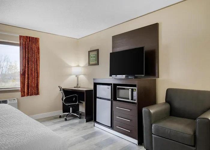 Surestay By Best Western Massena