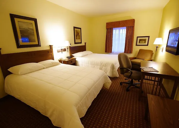 Mountain Inn & Suites Airport - Hendersonville
