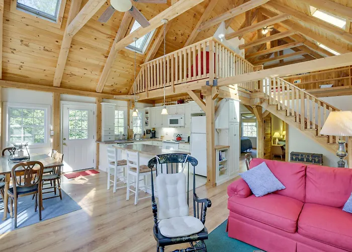 Frye Island Family Cabin With Lake & Beach Access!