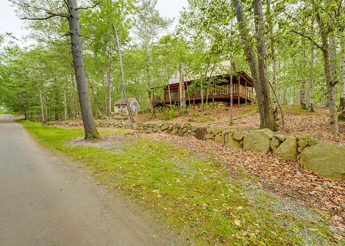2 Mi To Marina & Beach: Frye Island Retreat!