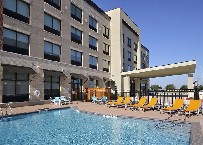 Holiday Inn Express & Suites Dallas Frisco Nw Toyota Stdm By Ihg