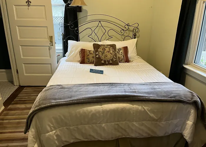 Abbey House Inn (Adults Only)