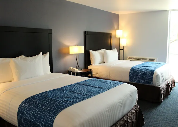 Travelodge By Wyndham Water'S Edge Hotel - Racine