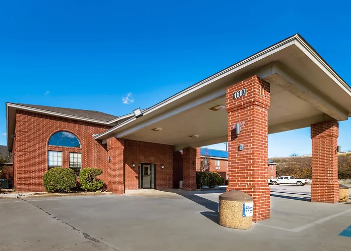 Travelodge By Wyndham Decatur Tx I-287