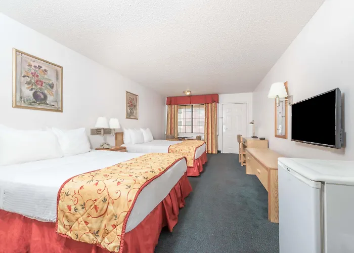 Days Inn By Wyndham Waco Near Downtown University