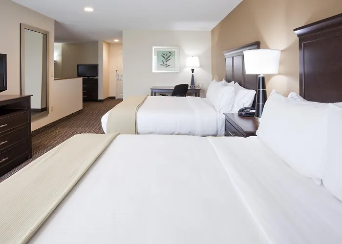 Holiday Inn Express & Suites Willmar By Ihg