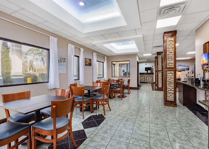 Baymont By Wyndham Midway Tallahassee