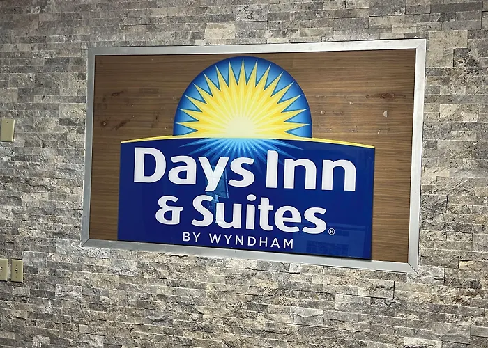 Cozy House Inn & Suites By Marifah