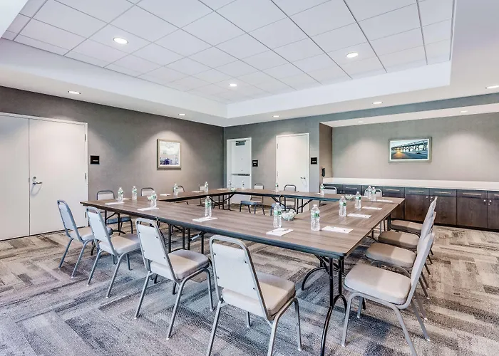 Hampton Inn & Suites Kittery-Portsmouth